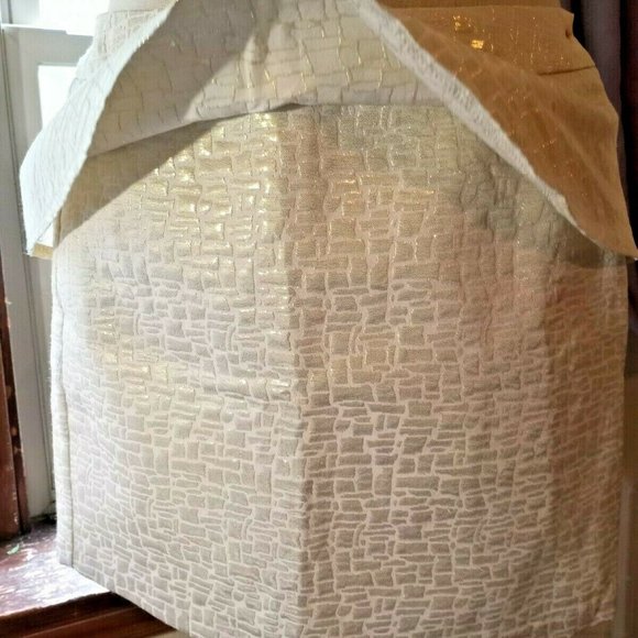 FOREVER 21 NWT -PEPLUM SKIRT - SHORT MINI CREAM/GO - Picture 2 of 11